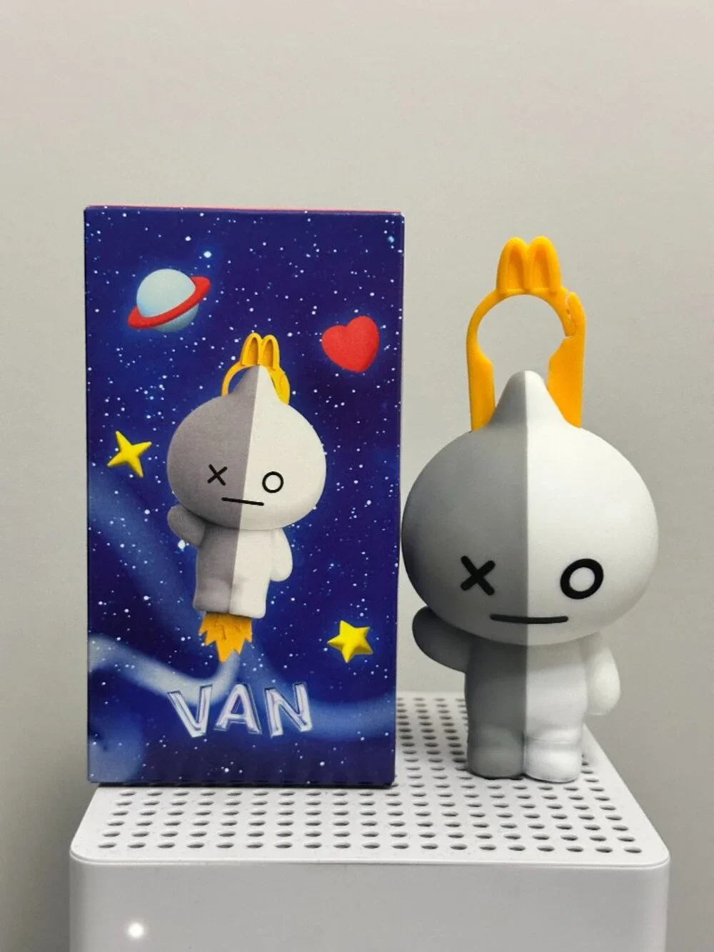 BT21 VAN McDonald's Happy Meal Toy Keychain – RARE Collectible